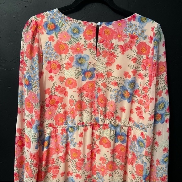 Sugarlips Macaron Floral Nellie Ruffle Midi
Dress Size: L NWT - Picture 12 of 14